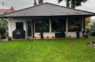 Haus kaufen in 66629 Freisen, Freisen - Freistehendes Komforthaus mit großer ELW, Wintergarten, Gartenterrasse, Garten und Doppelgarage (+Tor-Zufahrt Rückseite) in Freisen Oberkirchen