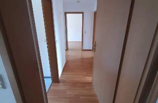 Wohnung kaufen in 08058 Zwickau, Zwickau - 3 Zimmer Wohnung renoviert ohne MaklervermietetInvestBalkon