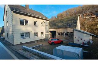 Einfamilienhaus kaufen in 56729 Ettringen, Ettringen - Geräumiges 6,5 Zimmer Haus mit Nebengebäude Scheune in Virneburg