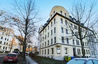 Wohnung kaufen in 09131 Hilbersdorf, *Vermietete* 2-Zi.-Wohnung im Dachgeschoss mit Balkon eines denkmalgeschützten Mehrfamilienhauses