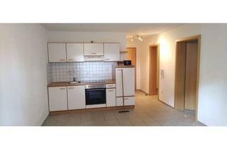 Wohnung mieten in Westliche Ringstraße 42, 96163 Gundelsheim, Ruhige, sonnige 2 Zimmer Souterrain Wohnung mit Gartenblick 330 € - 45 m² in Gundelsheim