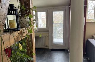 Wohnung mieten in 76133 Südweststadt, Helle 4-Zimmer Dachgeschosswohnung mit Balkon in Karlsruhe Südweststadt