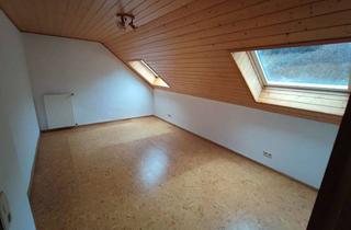 Wohnung mieten in Ahrweg, 53426 Schalkenbach, Helle 2-Zimmer Dachgeschosswohnung in Schalkenbach mit Balkon