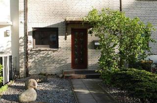 Haus mieten in Berliner Straße 42a, 25421 Pinneberg, Saniertes Mittelreihenhaus