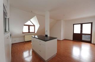 Wohnung kaufen in Pernerkreppe 26, 81925 Bogenhausen, Dachgeschoss-Wohnung mit Süd-Balkon in Oberföhring/Bogenhausen