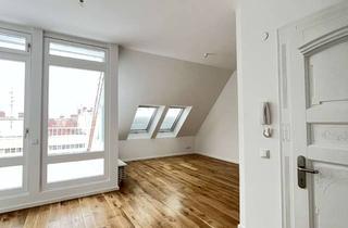 Wohnung mieten in 10965 Kreuzberg, Erstbezug nach Sanierung: 3-Zi-DG-Wohnung mit Terrasse in Berlin-Kreuzberg