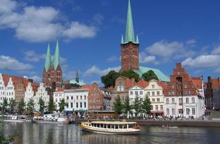 Wohnung mieten in 23552 Lübeck, 5-Zimmer-Wohnung in Lübeck mit Garten