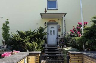 Wohnung kaufen in 63526 Erlensee, 4-Zimmer-ETW 1. OG m. 45 m² Terrasse u. Garage in Dreifamilienhaus