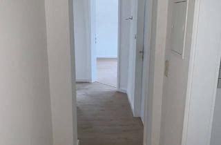 Wohnung mieten in 63579 Freigericht, Sanierte, helle Erdgeschosswohnung mit 3,5 Zimmern in Freigericht-Altenm, / mit Parkplatz & Terrasse