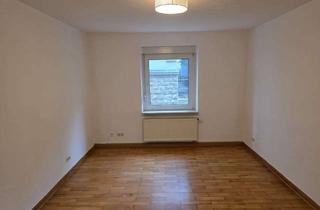 Wohnung mieten in Gabelsberger Straße, 97080 Grombühl, Gepflegte 2-ZW Altbauwohnung in Grombühl!