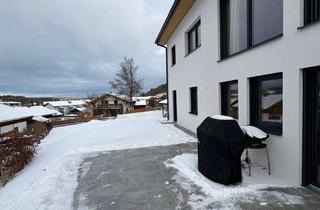 Wohnung mieten in 83734 Hausham, Neubau, 4-Zimmer Wohnung in Zweifamilienhaus mit 2 Badezimmern und eigenem Garten