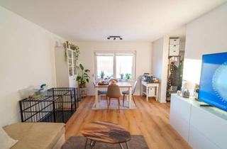 Wohnung mieten in Oberm Schloßplatz, 67366 Weingarten, Lichtdurchflutete 2-ZKB-Wohnung mit Terrasse, Stellplatz & Einbauküche