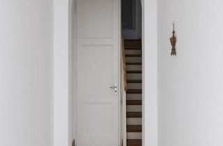 Mehrfamilienhaus kaufen in 41063 Mönchengladbach, Sanierungsbedürftiges Mehrfamilienhaus mit erheblichem Entwicklungspotenzial.