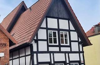Anlageobjekt in 32469 Petershagen, Vermietetes 3-Familien-Fachwerkhaus im Herzen von Petershagen