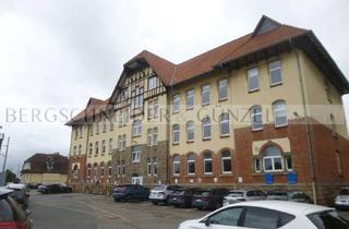 Gewerbeimmobilie kaufen in 30926 Seelze, *Renditeobjekt*Denkmalgeschütztes und vermietetes Büro- und Verwaltungsgebäude mit Wohneinheit!