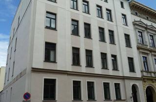 Wohnung kaufen in Heydeckstraße, 39104 Altstadt, 4 Wohnungen in erstklassiger Lage am Hasselbachplatz, Dom und Schauspielhaus in Magdeburg