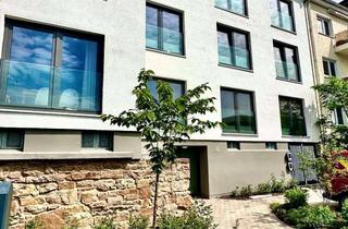 Wohnung mieten in Weinbergstraße 12, 34117 Mitte, Traumhafte 6 ZKB Wohnung oberhalb des Weinbergs mit Garten, Ausblick & EBK