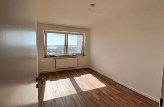 Wohnung mieten in Scharlemannstraße, 31303 Burgdorf, renovierte 4-Raum-Wohnung mit Balkon in Burgdorf.