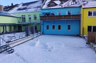 Wohnung mieten in Ludwigstraße 40, 95028 Innenstadt, Moderne 3,5-Zimmer-Wohnung mit Aufzug und großem Balkon