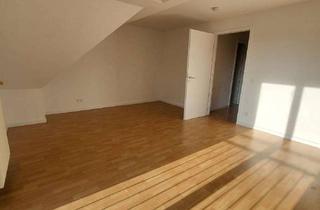 Wohnung mieten in 16540 Hohen Neuendorf, Lichtdurchflutete Dachgeschoss-Maisonette mit Balkon