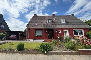 Doppelhaushälfte kaufen in 24211 Preetz, Ruhig gelegen: Finnenhaus-Doppelhaushälfte mit ca. 600 m² Grundstück und Carport