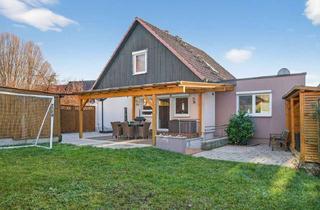 Einfamilienhaus kaufen in 75334 Straubenhardt, Ihr Familienzuhause in Ottenhausen - Gepflegtes Einfamilienhaus mit großer Terrasse