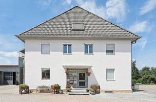 Mehrfamilienhaus kaufen in 91586 Lichtenau, Solides Mehrfamilienhaus mit Gewerbeeinheit und Entwicklungspotenzial in Lichtenau