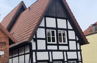 Anlageobjekt in 32469 Petershagen, 3-Familien-Fachwerkhaus mitten in Petershagen