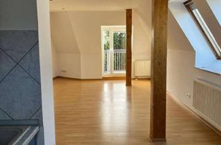 Wohnung kaufen in Goethestraße 27, 08060 Marienthal, Wunderschöne 3-Zimmer-Wohnung mit Balkon, EBK, 2 Bädern und Stellplatz zur Eigennutzung!