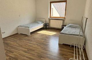 Wohnung kaufen in 67141 Neuhofen, Kapitalanlage oder Eigennutzung: 3-Zimmer-Wohnung im gepflegten 3-Parteien-Haus