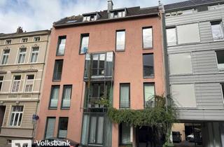Wohnung kaufen in 53111 Bonn, Bonn-Altstadt - Stilvolle Maisonettewohnung mit Dachterrasse und PKW-Stellplatz