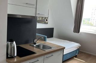 Wohnung mieten in Französische Straße 20, 14467 Nördliche Innenstadt, Helles Dachgeschoss- Apartment mit All- In- Miete