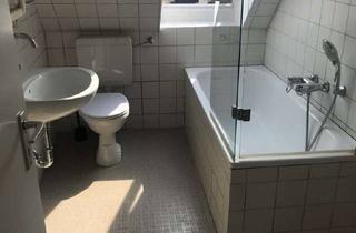 Wohnung mieten in Kamminer Straße, 10589 Charlottenburg, Helle 3-Zimmer Dachgeschosswohnung mit Balkon in Charlottenburg