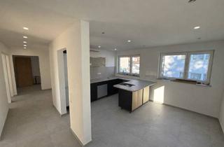 Wohnung mieten in Keplerstraße 4/1, 71229 Leonberg, 4-Zimmer-Wohnung mit großem Balkon - Erstbezug nach Komplettsanierung