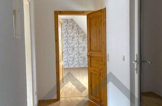 Wohnung mieten in Hauptstr. 17, 66424 Homburg, Einöd: DG 3ZKB