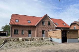 Wohnung mieten in 24211 Lehmkuhlen, Attraktive 4-Zimmer-Wohnung mit Terrasse und Garten sowie EBK in Lehmkuhlen