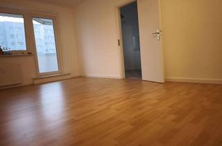 Wohnung mieten in 13051 Neu-Hohenschönhausen, Erstbezug nach Sanierung: 3-Zi.-Wohnung mit Balkon im 5. OG in Berlin-Neu-Hohenschönhausen