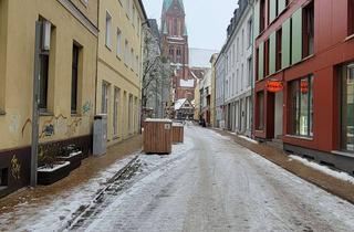 Wohnung mieten in 19053 Altstadt, Sehr gut ausgestattete 2-Zimmer Wohnung im 2. OG mit Aufzug in Schwerin-Altstadt