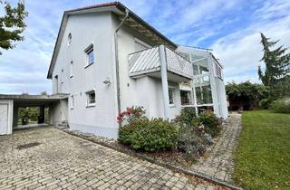 Haus kaufen in 88437 Maselheim, Großzügiges frei stehendes Architektenhaus massiv gebaut in sehr guter Wohnlage mit 2 großen Garagen