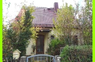 Villa kaufen in Heimweg 28, 08371 Glauchau, Kleine "Stadtvilla" ( freistehendes EFH ) mit 690 m² Grundstück in bester Wohnlage - teilsaniert