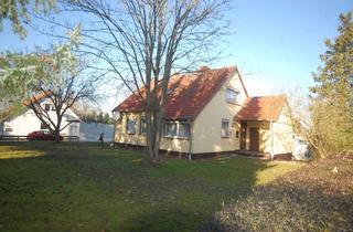 Einfamilienhaus kaufen in 38154 Königslutter, Einfamilienhaus mit großem Grundstück – Anbau oder Neubau möglich