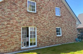 Haus mieten in Ahornring 11B 11b, 22941 Hammoor, Moderne Doppelhaushaelfte mit Garten und Kamin nahe Ahrensburg