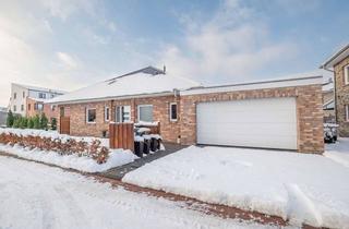 Haus mieten in 21680 Stade, Komfortables Wohnen in gepflegter Doppelhaushälfte mit Terrasse und Garage