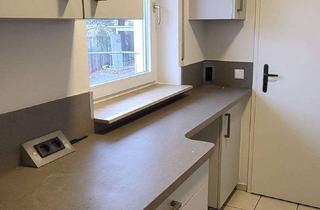 Büro zu mieten in 68723 Schwetzingen, helles Büro. Ladenräume oder Praxis mit Einbauküche