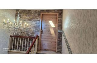 Immobilie mieten in Alte Auerbacher Straße 28, 08304 Schönheide, Möbliert schöner Weitblick, 2 Zimmer DG Wohnung mit Dusche/Fenster, Einbauküche,