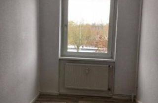 Wohnung mieten in Neustrelitzer Straße 25, 17033 Neubrandenburg, Kleine 3- Zimmer Wohnung ab sofort