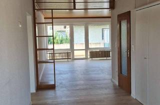 Wohnung mieten in Kneippstraße 11, 92637 Hammerweg, Sonnige 4-Zimmer Wohnung mit 2 Balkonen in Weiden (Hammerweg)