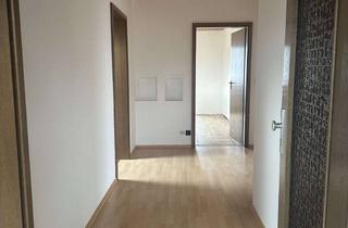 Wohnung mieten in Gäustraße 68, 72108 Rottenburg, 3-Zimmer Wohnung mit Terrasse und Balkon in Ergenzingen