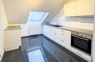 Wohnung mieten in Neißeweg 13, 74523 Schwäbisch Hall, Schöne 2-Zimmer-Dachgeschosswohnung mit Einbauküche