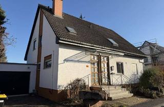 Einfamilienhaus kaufen in 65396 Walluf, Freistehendes Einfamilienhaus mit Garage in begehrter Lage von Walluf